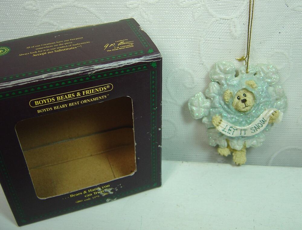 BOYD'S BEARS ORNAMENT-S. F. PEEKERS-LET IT SNOW BEAR IN SNOWFLAKE-2003-WITH BOX